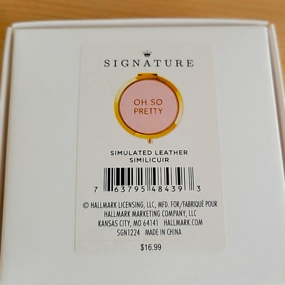"Oh, So  Pretty"  Signature Compact Mirror - Picture 7 of 7